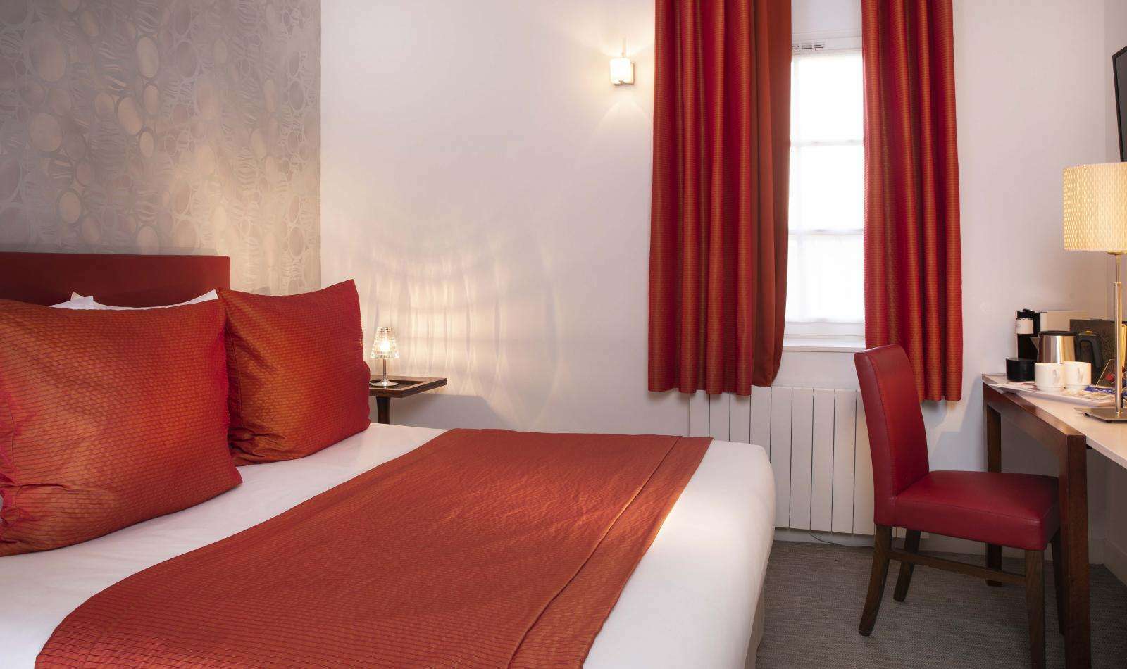 Hotel Country Club Yvré-lʼÉvêque Zimmer foto